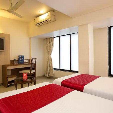 Oyo 2026 Hotel Aishwarya Residency Navi Mumbai Zewnętrze zdjęcie