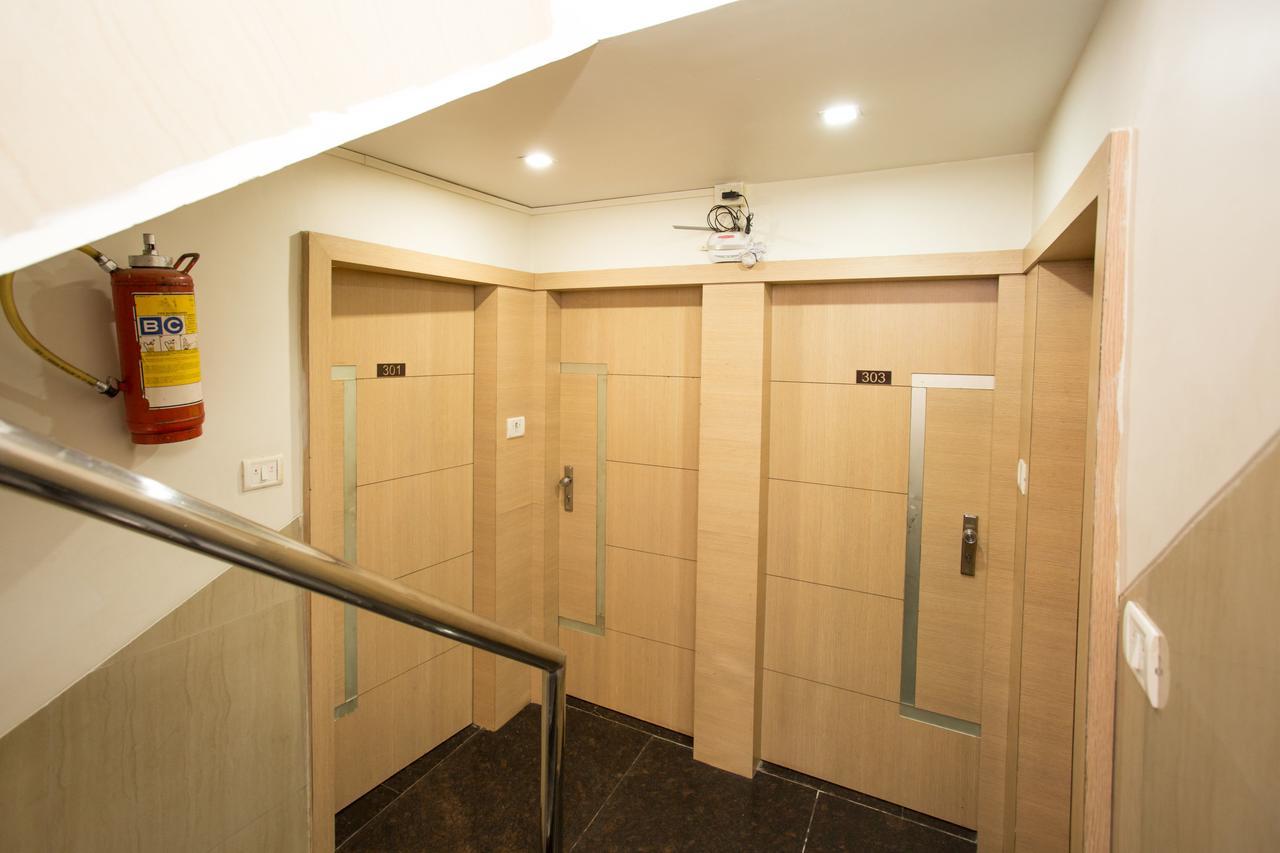 Oyo 2026 Hotel Aishwarya Residency Navi Mumbai Zewnętrze zdjęcie